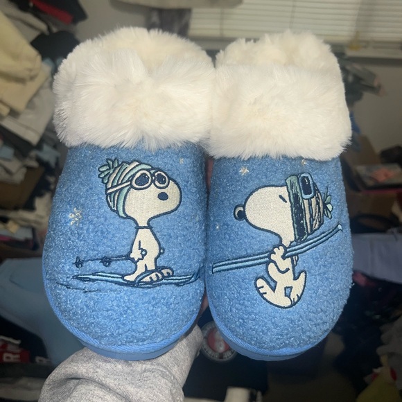 American Eagle Ski Scuff Slippers - Picture 4 of 16